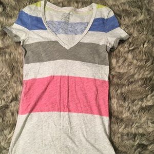 American Eagle V-neck t-shirt